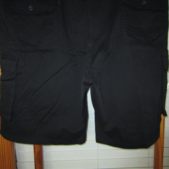 Signature by Levi's Cargo 10" Shorts Men's 44 NEW Black 100% Cotton - Picture 6 of 6